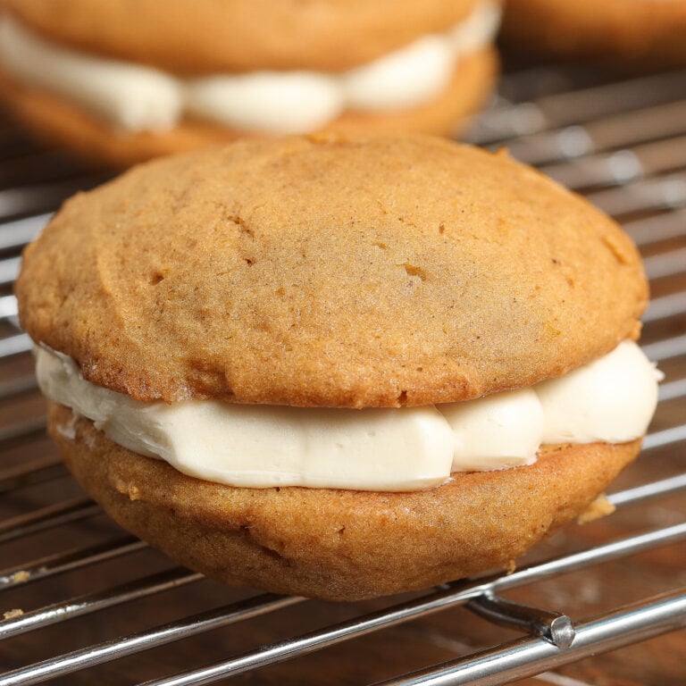 Pumpkin Whoopie Pies