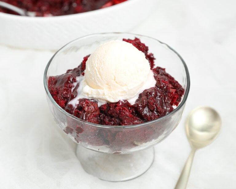 Red Velvet Pudding Cake