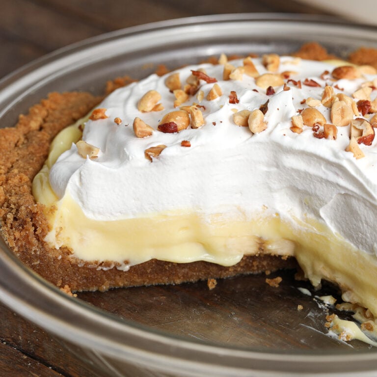 Banana Pie with Peanut Butter Cookie Crust