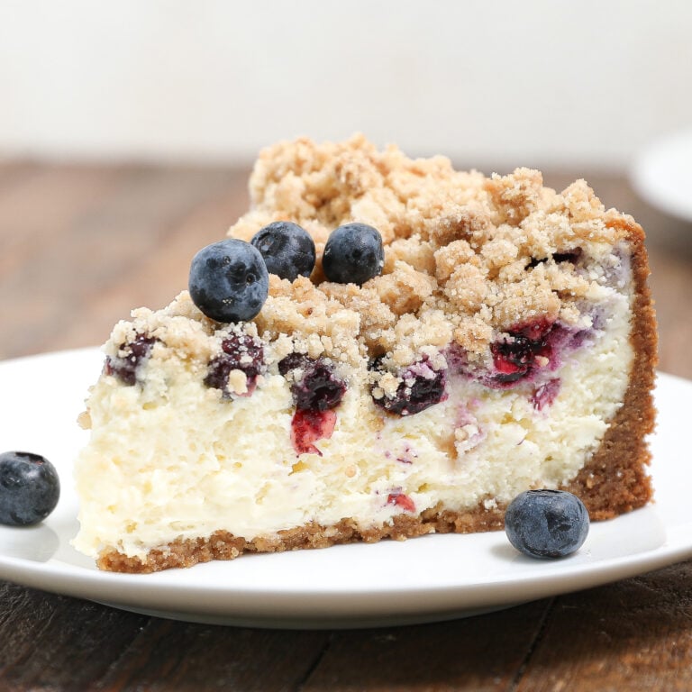 Blueberry Crumb Cheesecake