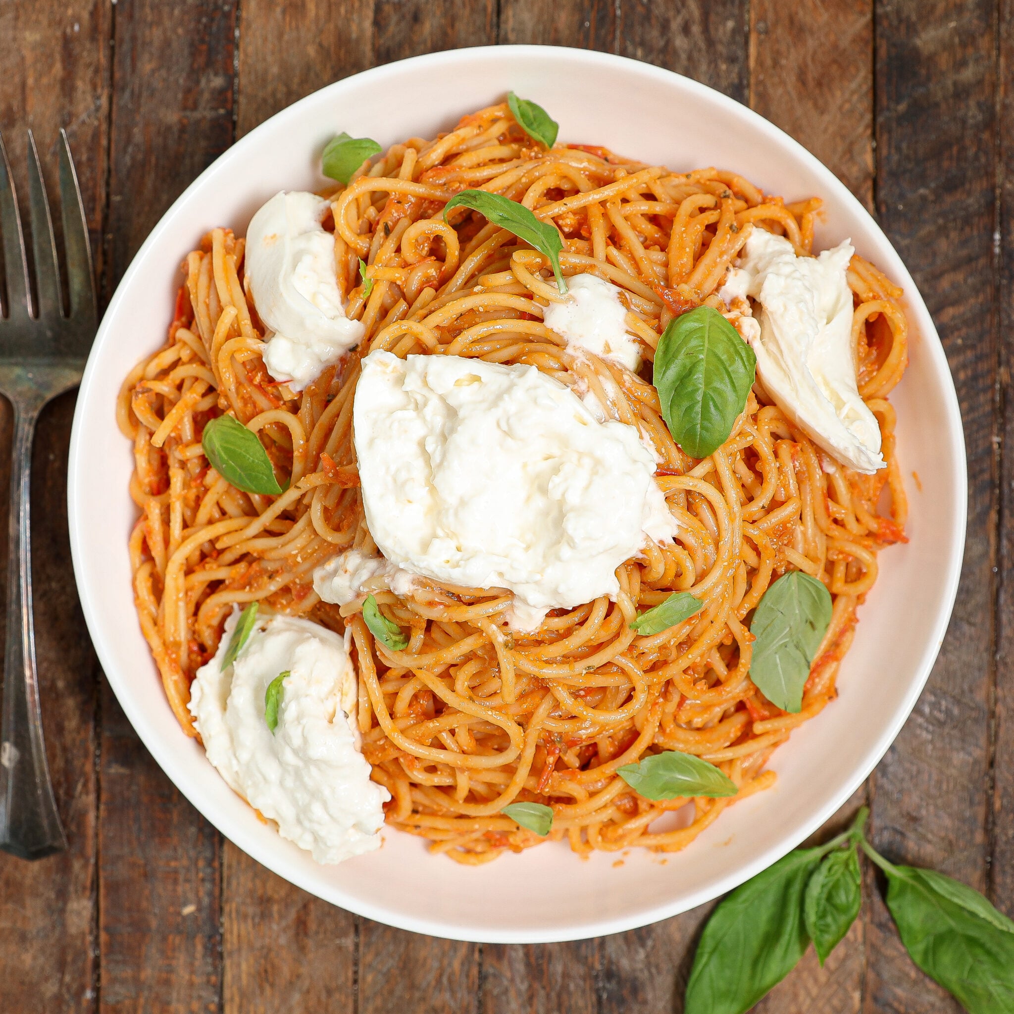 Creamy Burrata Pasta with Tomatoes (30-Minute Recipe) - The Salty