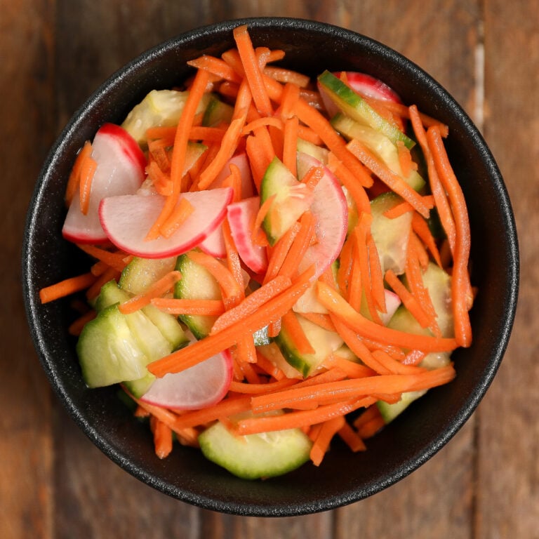 Vietnamese Quick Pickled Veggies