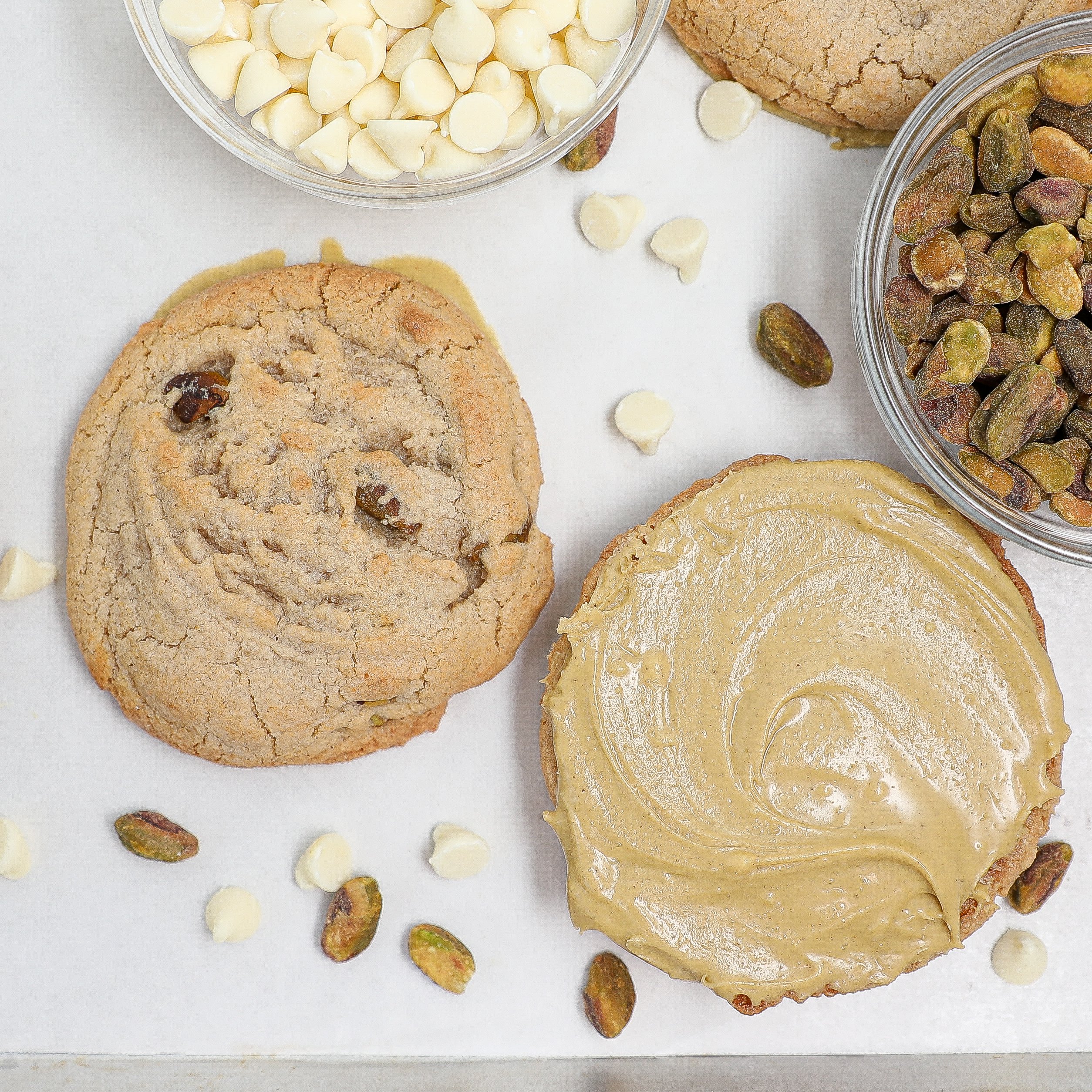 Browned Butter White Chocolate Pistachio Cookies – Jacques Torres Dipped Style