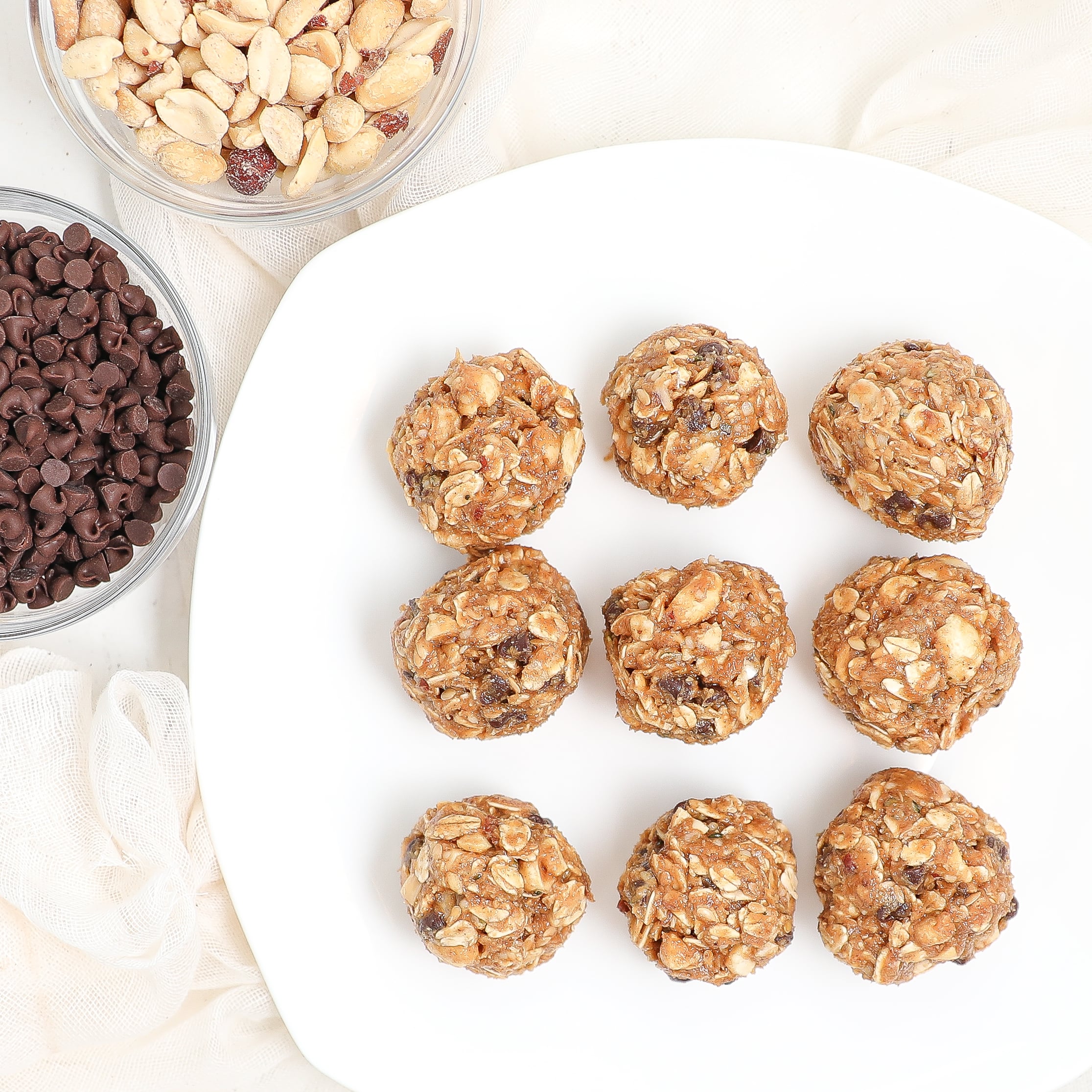 No-Bake Peanut Butter Protein Balls With Chocolate Chips