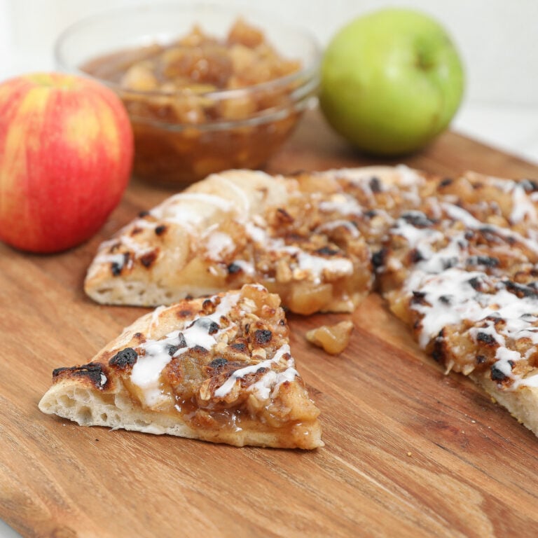 Apple Crisp Pizza